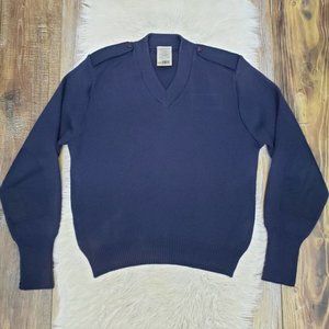 US Military Equipment Mehlin Estey Made in Britain 44R VNeck Sweater Elbow Patch